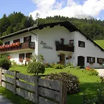 Pensionat Haus Kehlstein 3*