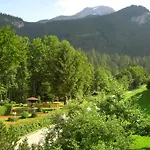 Pensionat Haus Kehlstein 3*